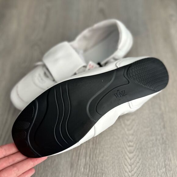 ZARA LACE-UP LOW HEEL LEATHER SHOES - Picture 13 of 16